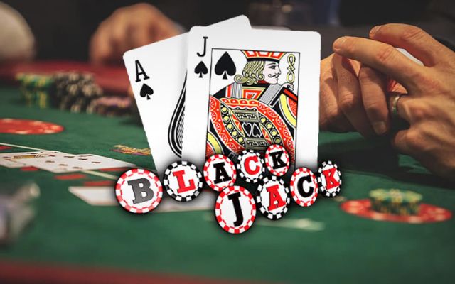 Tổ chức bàn chơi blackjack như thế nào?